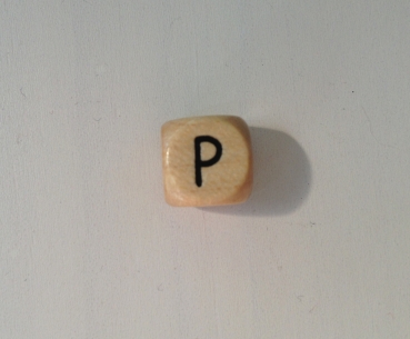 1 Buchstabenwürfel 10mm geprägt Comic "P"