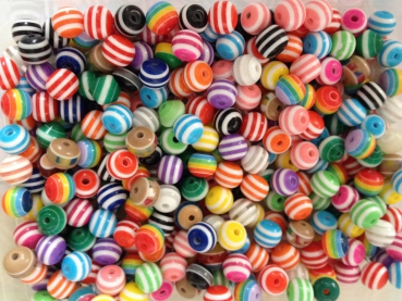 50 Stück Kunststoffperlen mit Streifen, 8mm