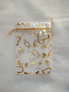 Organzasäckchen mit Herzchen gold