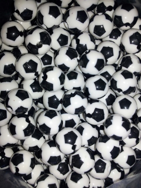 10 Stück Acryl Fussballperlen, 12mm