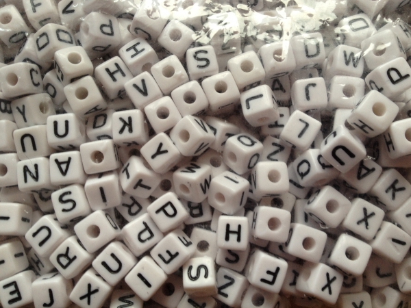 550 Kunststoffbuchstaben, weiss, 10mm