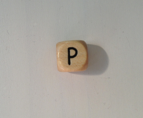 1 Buchstabenwürfel 10mm geprägt Comic "P"