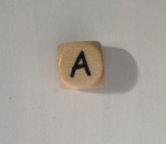 1 Buchstabenwürfel 10mm geprägt Comic "A"